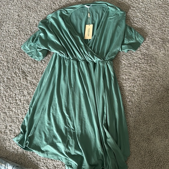 Ekouaer Labor and Delivery Gown - Picture 2 of 3